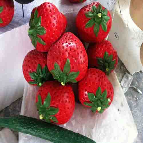 泡沫雕塑防護(hù)聚脲(圖2) 雙組份泡沫雕塑防護(hù)聚脲涂料施工案例